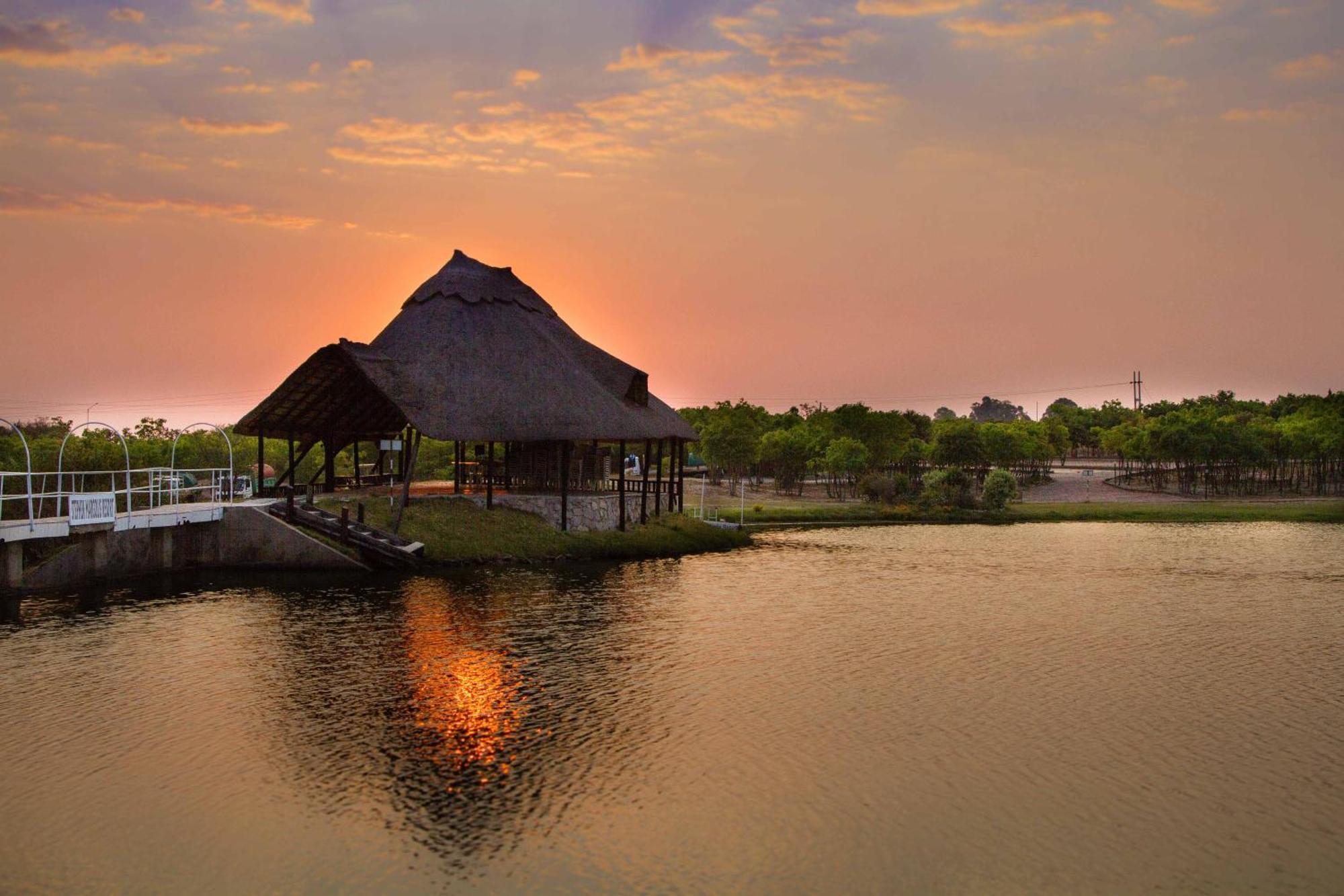 Stephen Margolis Resort Harare Bagian luar foto